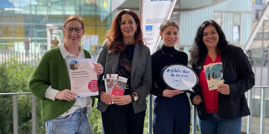 Gruppenfoto mit Katrin Reiter, Ute Zischinsky, Laura Eder und Christine Bauer-Grechenig