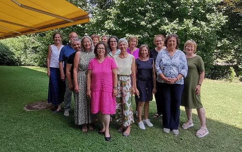 Die Gruppe der Teilnehmenden an Aktiv im Alter sowie die Organisationen