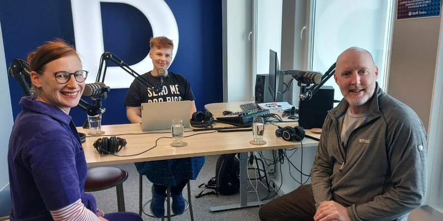 Katrin Reiter zu Besuch im Radio in Tallinn