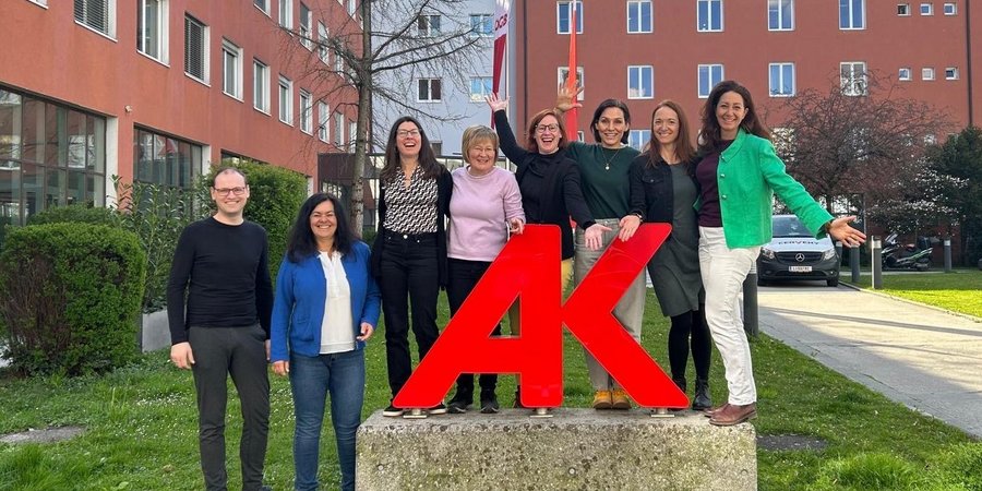 Die Gruppe der Bildungsberaterinnen und Bildungsberater zu Gast in der AK Salzburg